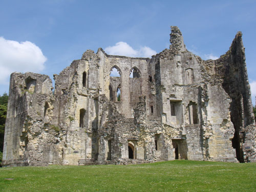 vew on the massive damage to the back of Old Wardour Castle